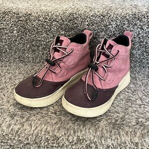 Sorel Pink and Purple High-Top Boots